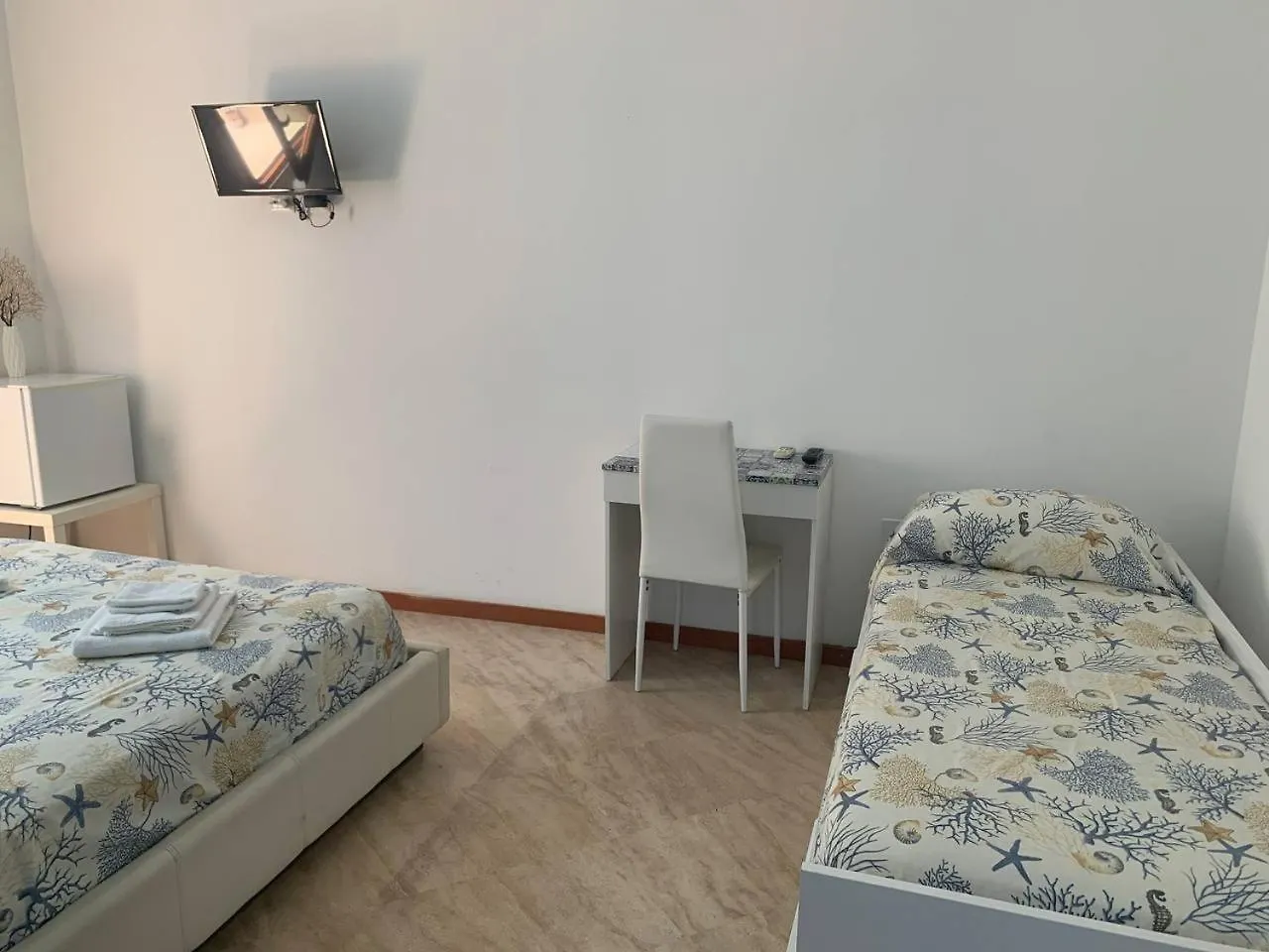 Borgomarino'S Room Cefalù 0*,  Italië