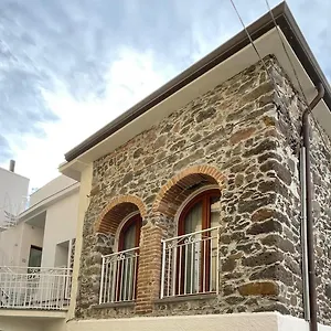 https://sa-troppa-de-sos-chentu.in-sardinia.net
